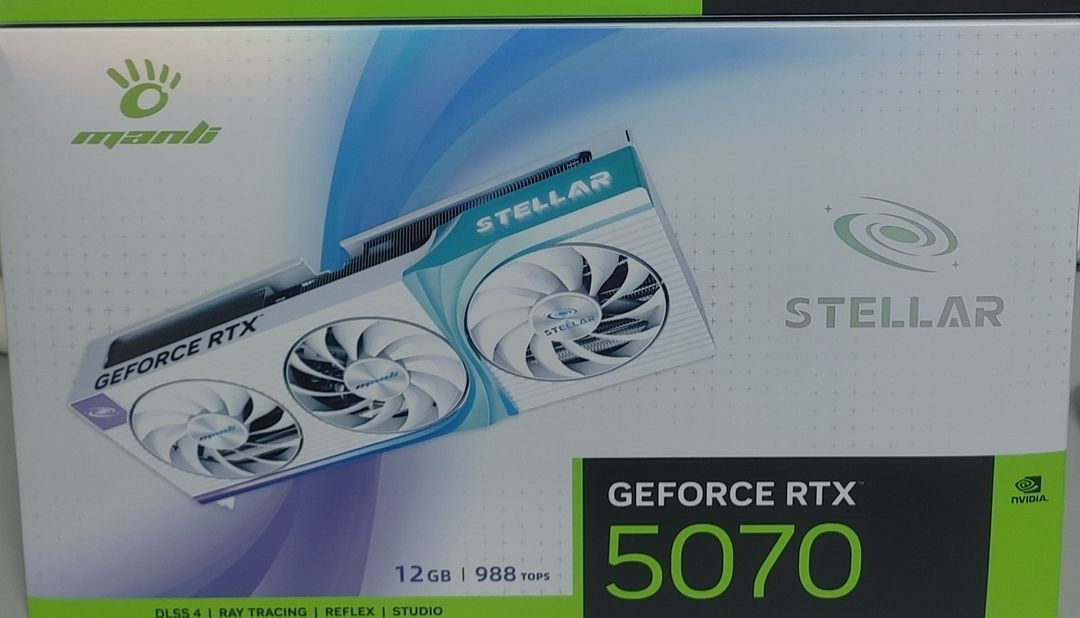 RTX 5070 Stellar 신동품 이미지