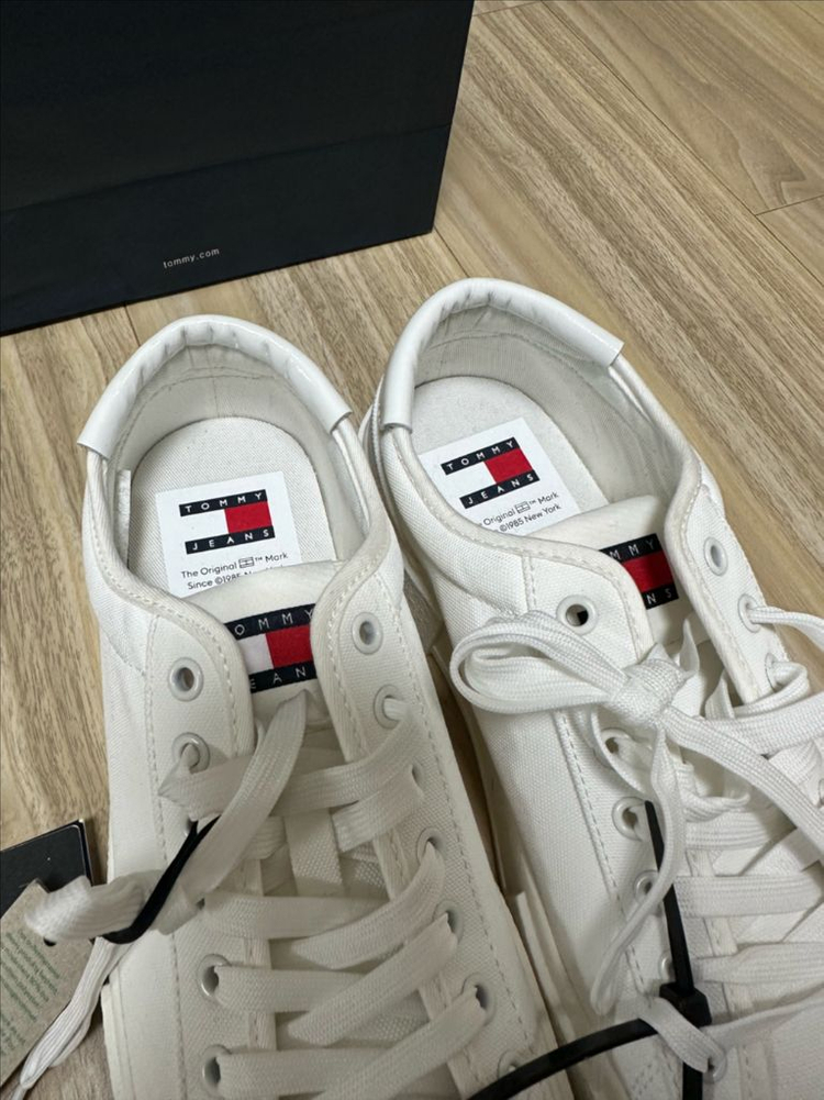 택달린새상품)타미힐피거 스니커즈 운동화 (정가 129,000) 이미지