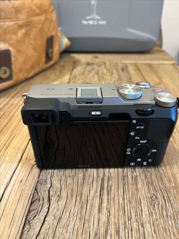 SONY A7C 풀프레임 미러리스 카메라 이미지
