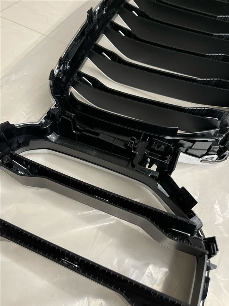 BMW X6 G06 LCI 25년식 순정 키드니그릴 이미지