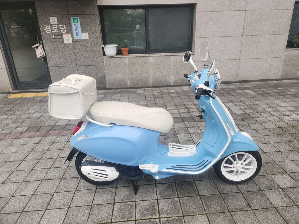 2024년식 베스파 프리마베라 화이트에디션 이미지