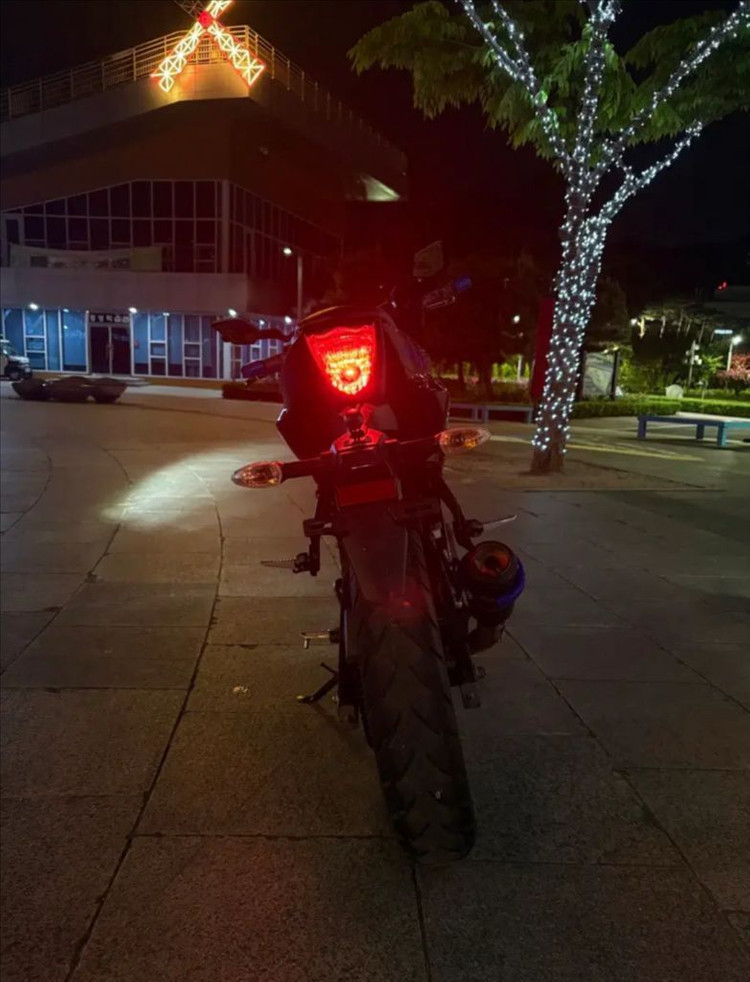 스즈키 GSX-S125 이미지