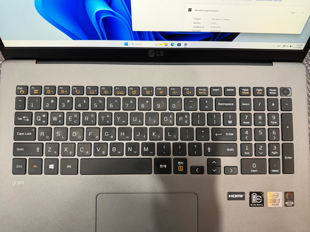 LG 그램 17인치 i7 / RAM 40GB / SSD 2TB 초경량 업무용 노트북 압도적 사양 판매합니다 이미지
