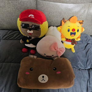 캐릭터 인형 세트 이미지