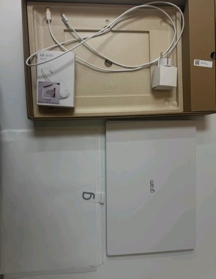 LG 그램 프로 16Z90SP-KAOWK 16인치 Ultra 5 이미지