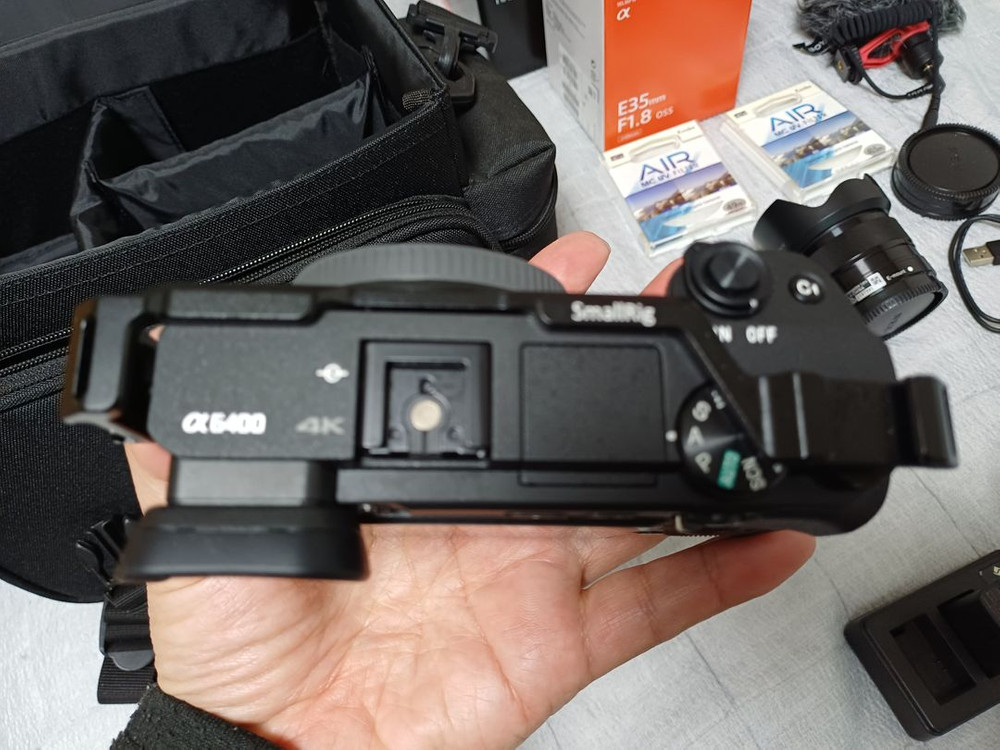 소니 SONY A6400 + SELP1650렌즈 + SEL35F18렌즈 + 기타 악세사리 포함 미러리스 카메라 이미지