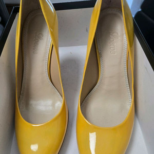 LOEWE 옐로하이힐235 이미지