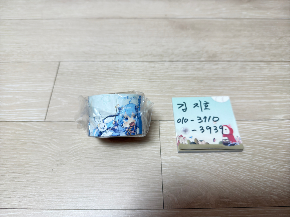 하츠네미쿠 유키미쿠 카가미네린 카가미네렌 메구리네 루카 카이토 메이코 롤 포스트잇 팝니다. 이미지
