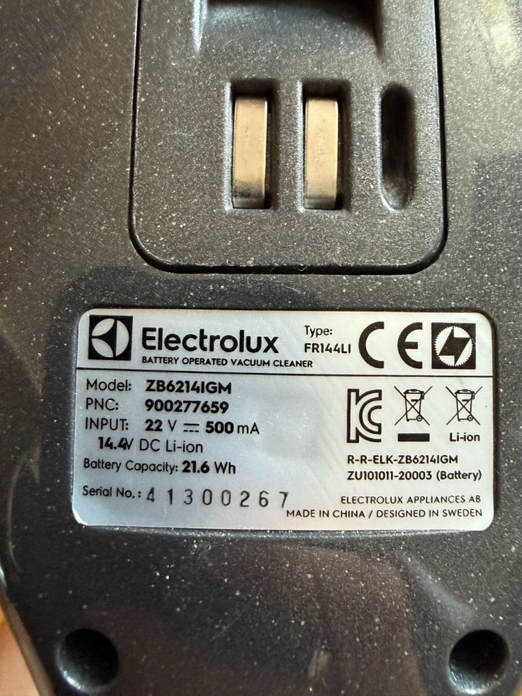 일렉트로룩스 라피도 청소기 무선 핸디 버큠 코드제 A9 Electrolux 솔둘 미세 흡입배터리 짱짱15분가동 (오 이미지