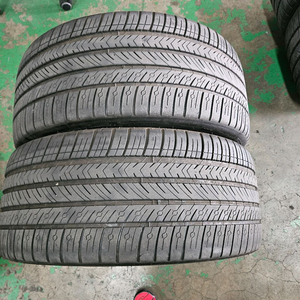 255/40ZR20 타이어 이미지