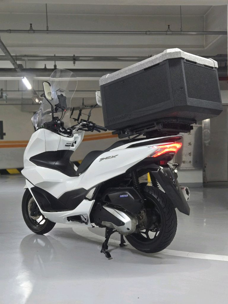 22년식 PCX125 스쿠터 블박에 열선까지 풀세팅 이미지