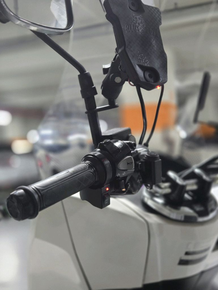 22년식 PCX125 스쿠터 블박에 열선까지 풀세팅 이미지