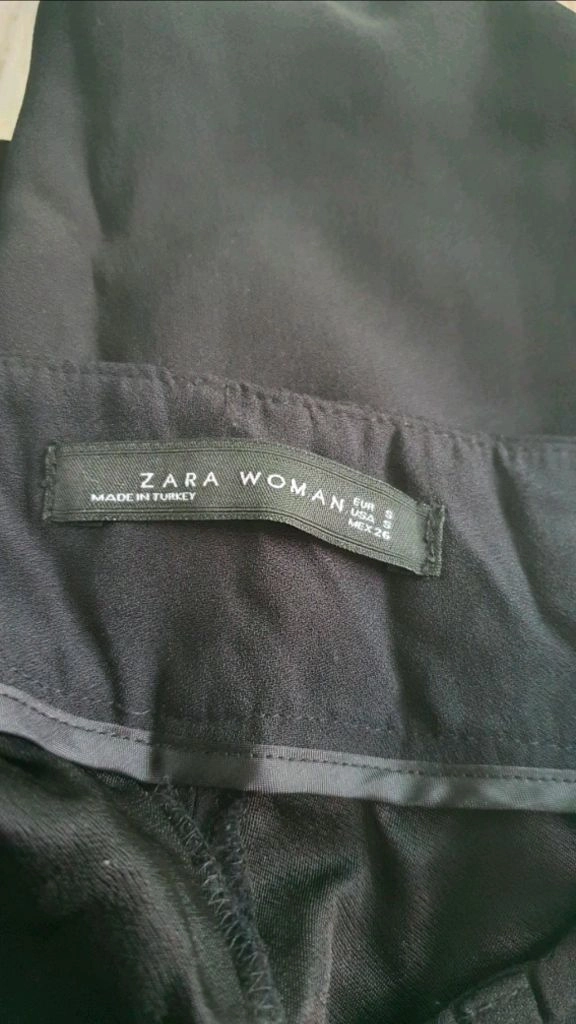 자라 ZARA 여성 바지 및 치마 레깅스 이미지