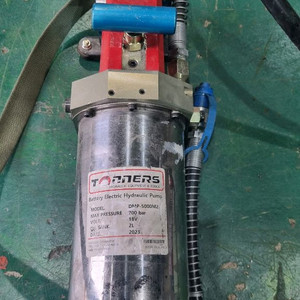 TONNERS 브랜드의 배터리 전동 유압펌프 DMP-5000M2 이미지