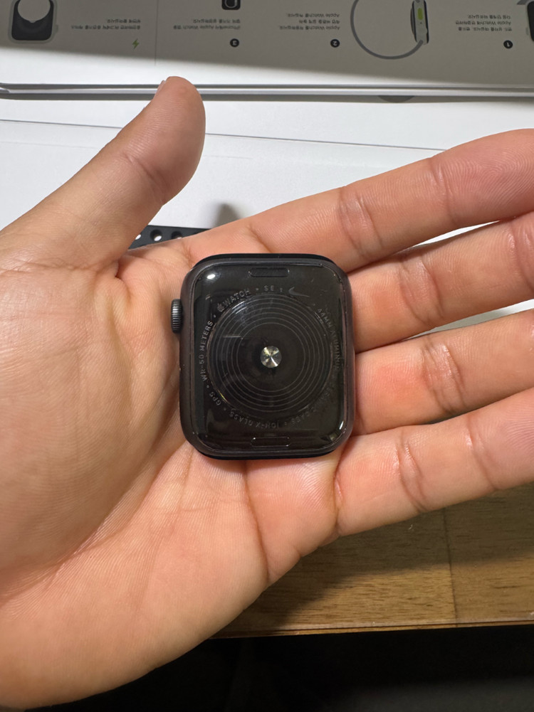 애플워치 SE 44mm 나이키에디션 이미지