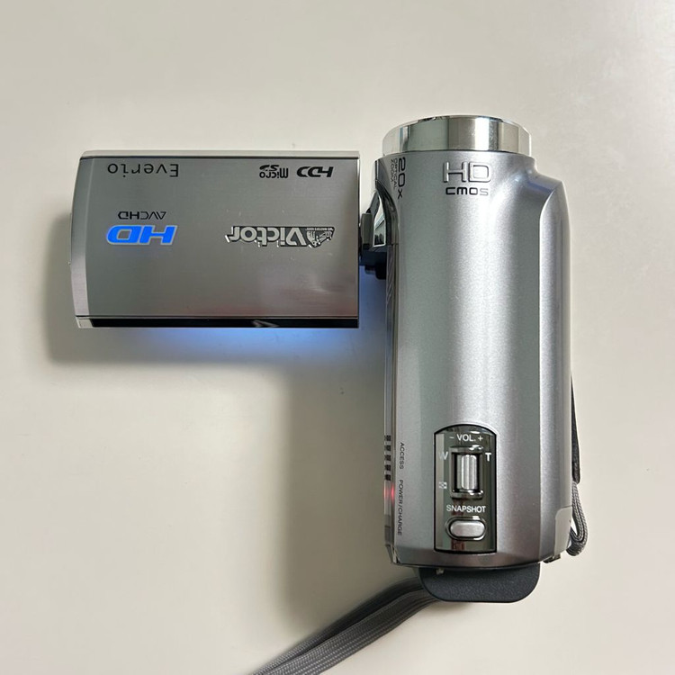 JVC Victor GZ-HD230 실버 빈티지 캠코더 이미지