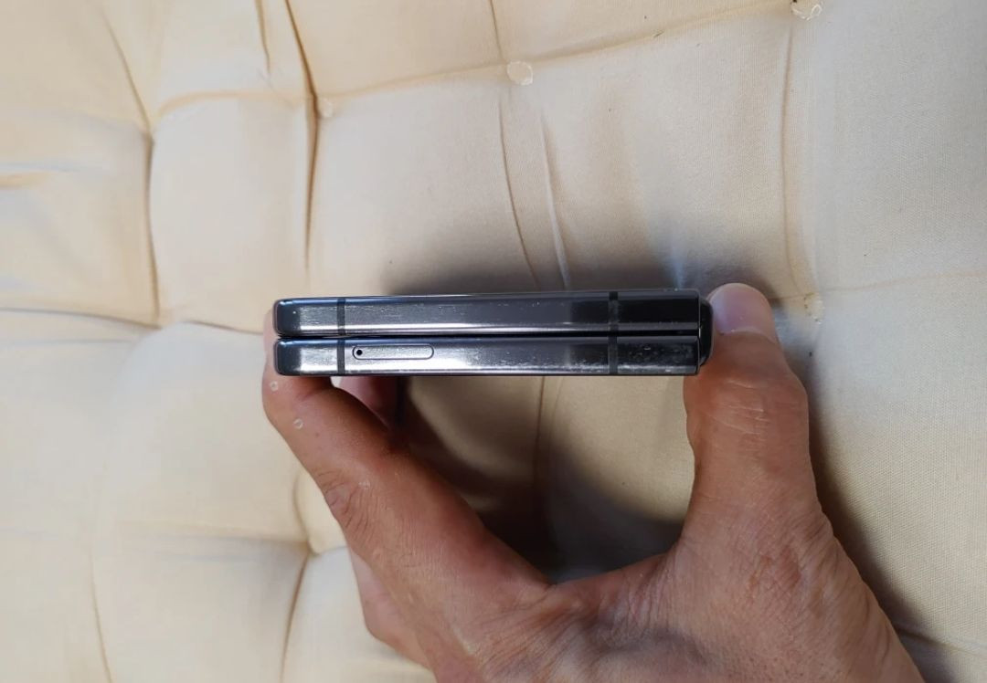 S급 ㅡ 갤럭시 Z플립5 256GB + 새케이스 이미지