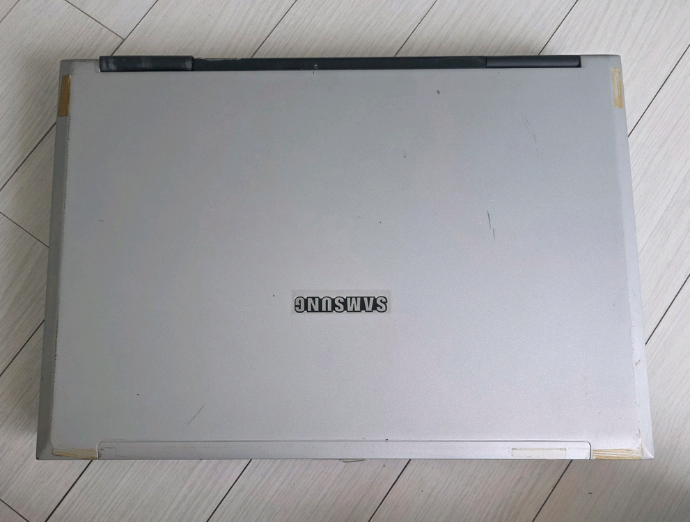 오래된 골동품 삼성 17인치 노트북 SENS M55 이미지