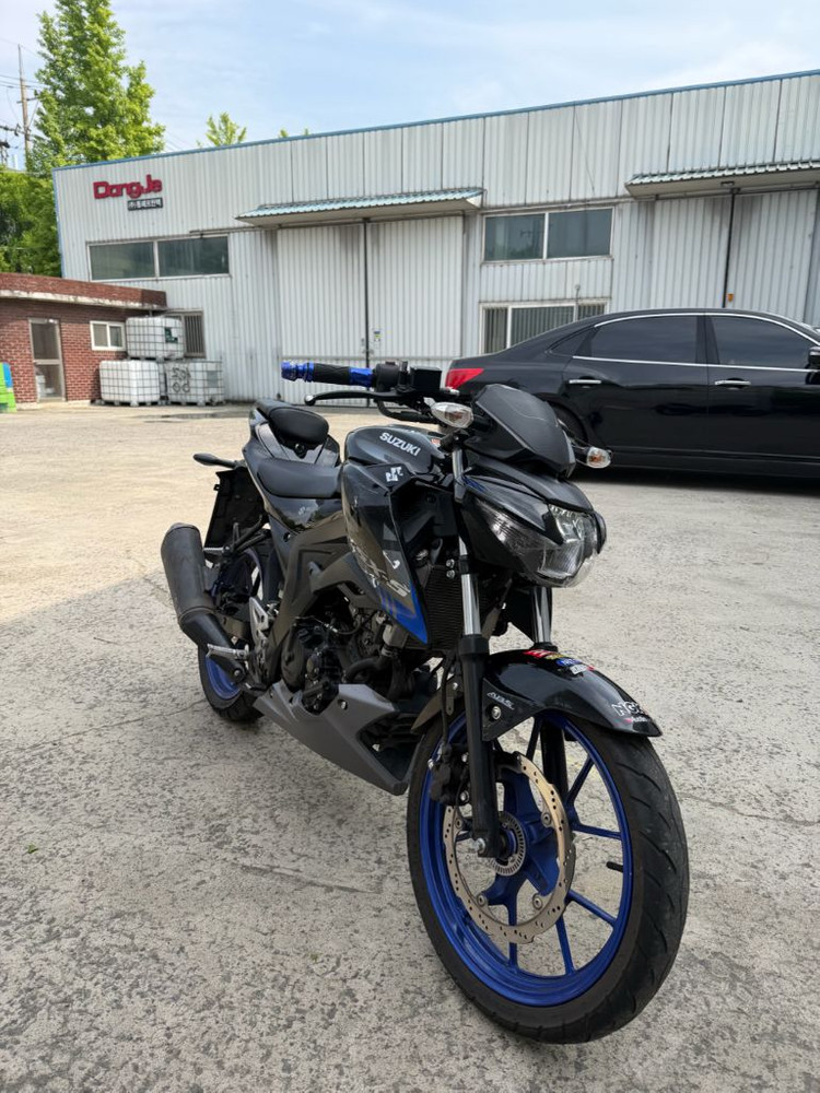 gsx-s125 21년식 오토바이 이미지