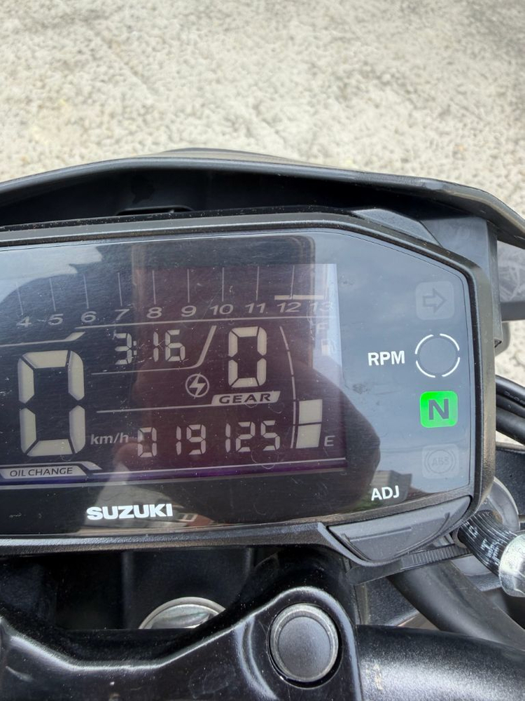 gsx-s125 21년식 오토바이 이미지