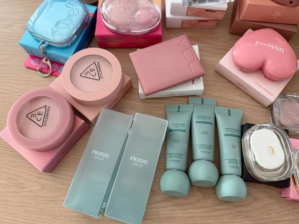 섀도우,블러셔,쉐딩 정리 - 힌스 아멜리 vdl fwee 3ce 누즈 어비웃톤 릴리바이레드 에스쁘아 이미지