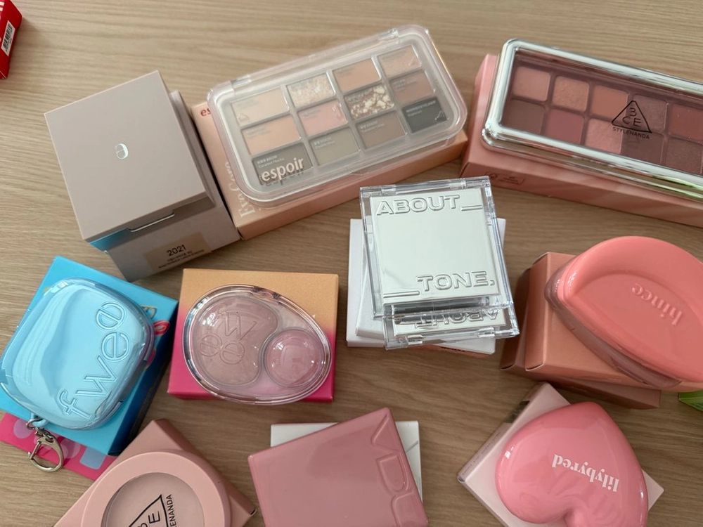 섀도우,블러셔,쉐딩 정리 - 힌스 아멜리 vdl fwee 3ce 누즈 어비웃톤 릴리바이레드 에스쁘아 이미지