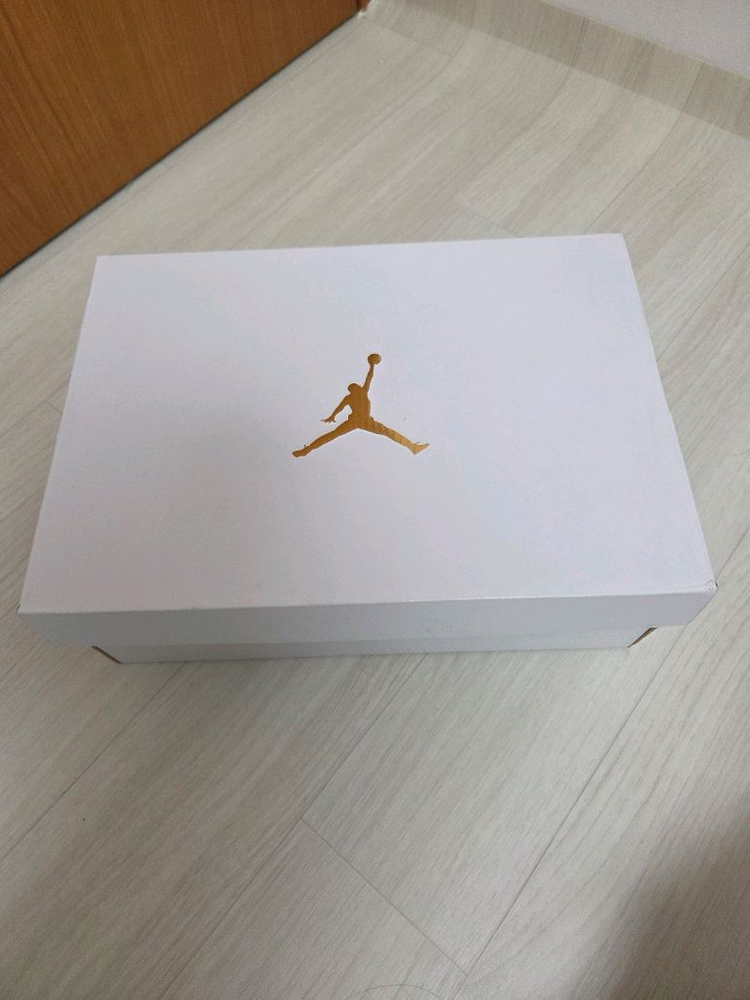 나이키 에어조던 1 레트로 하이 이미지