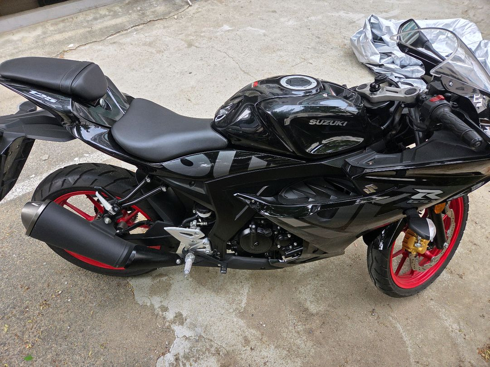 14xx km 스즈키 GSX-R125 검빨 팝니다 이미지