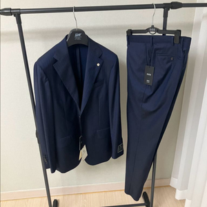Kiton 키톤 까를로바베라 원단 정장세트 이미지