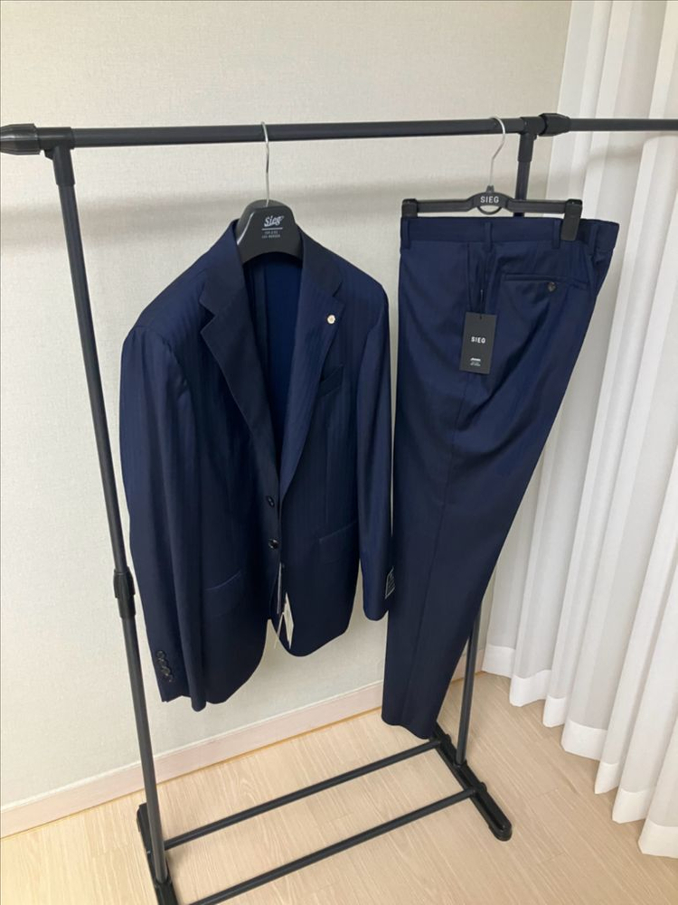 Kiton 키톤 까를로바베라 원단 정장세트 이미지