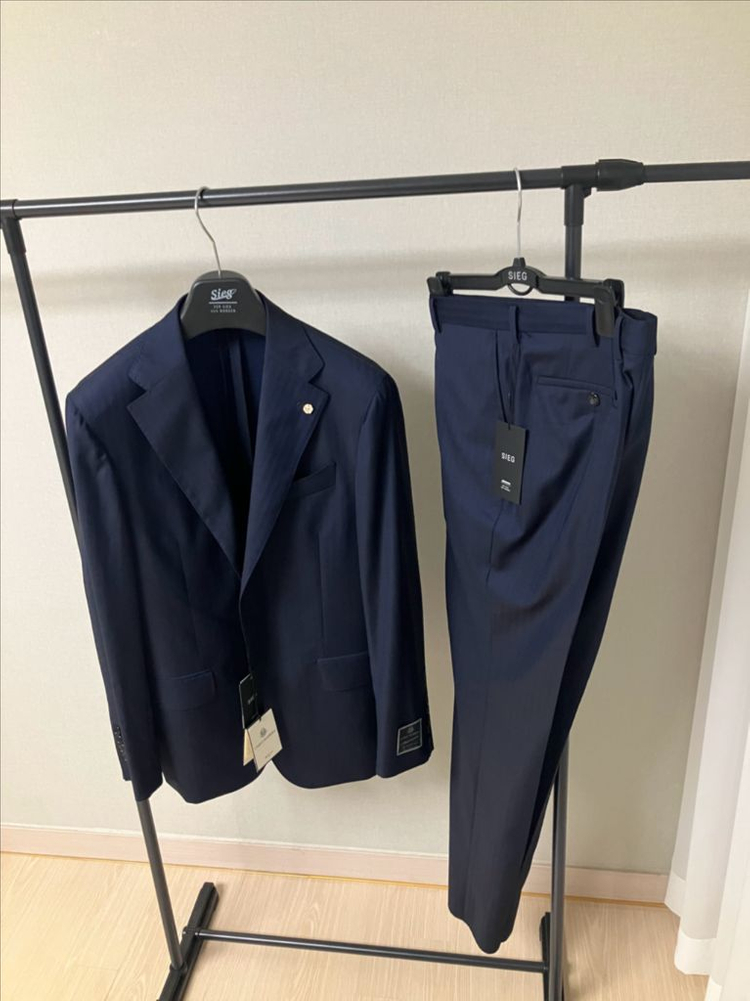 Kiton 키톤 까를로바베라 원단 정장세트 이미지