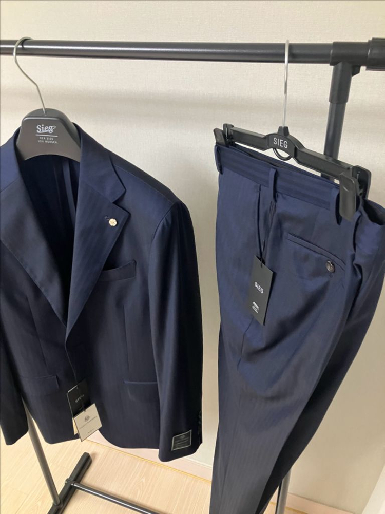 Kiton 키톤 까를로바베라 원단 정장세트 이미지