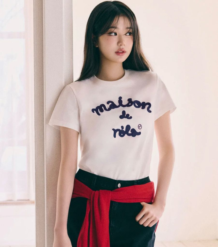 로라로라 반팔티 장원영반팔티 이미지
