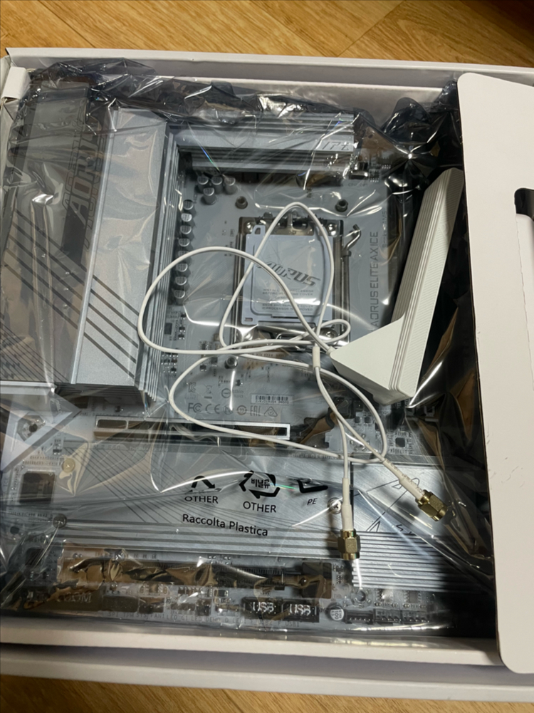 AMD 라이젠7 7800x3d + 기가바이트 B650M AORUS ELITE AX ICE WiFi 램32기가 이미지