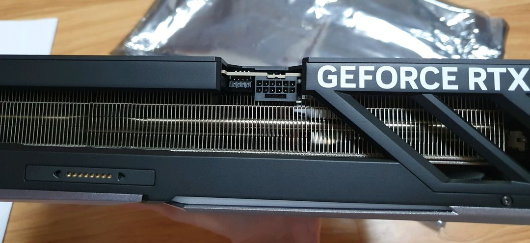 RTX 5070 OC D7 12GB 불칸 피씨디렉트 이미지