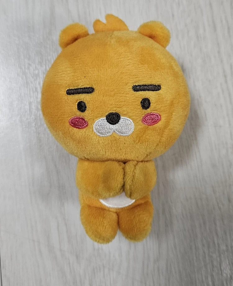 카카오 라이언 인형 (여러 개) 이미지