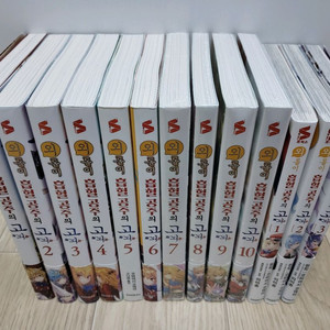 외톨이 흡혈공주의 고뇌 1-10권 + 코믹스 1-3권 (일부 미개봉) 이미지