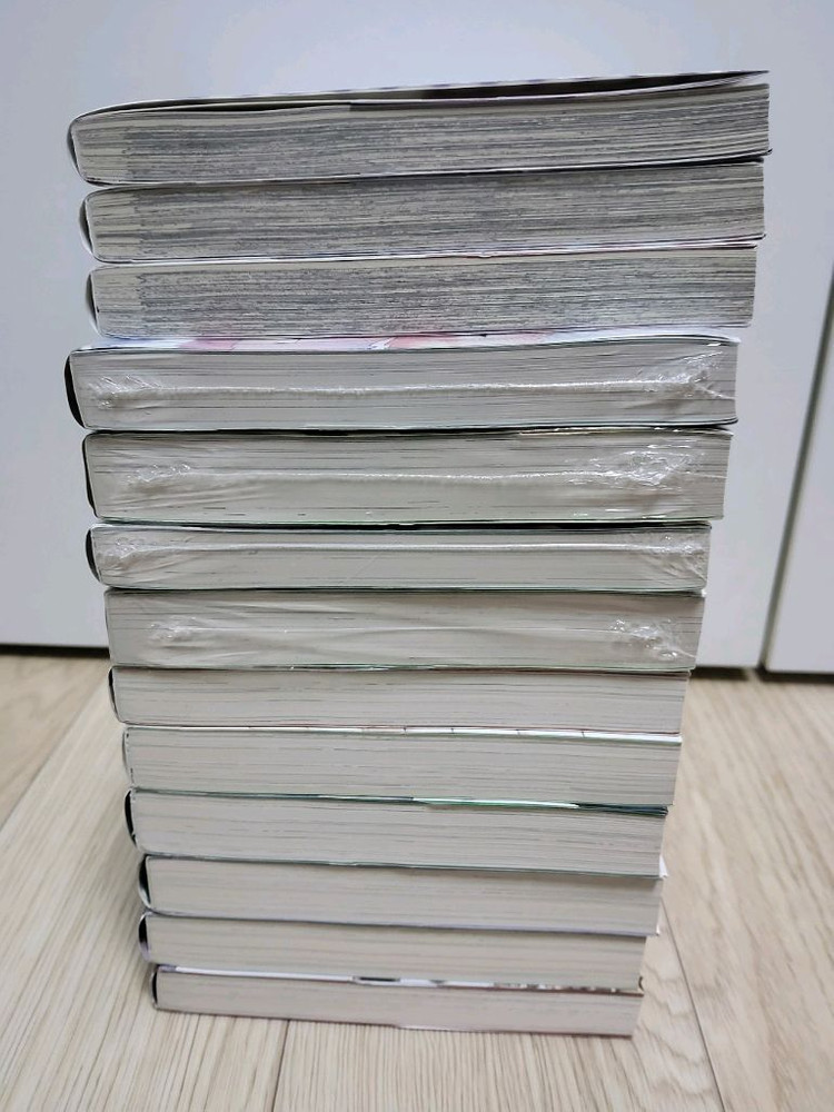 외톨이 흡혈공주의 고뇌 1-10권 + 코믹스 1-3권 (일부 미개봉) 이미지
