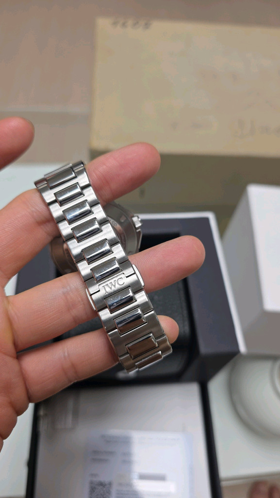 iwc 인제니어 아쿠아그린 팝니다. 이미지