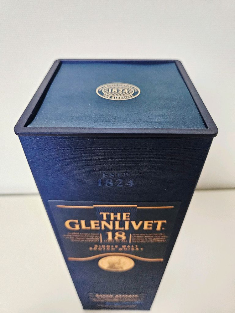 더글렌리벳 18년산 양주 whisky 공병 빈병 술병 이미지