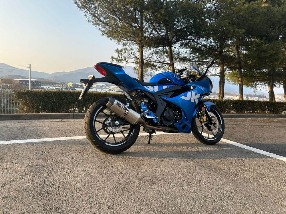 스즈키 gsx r125 2023년식 RCB백스텝 [개인] (대차0) 이미지