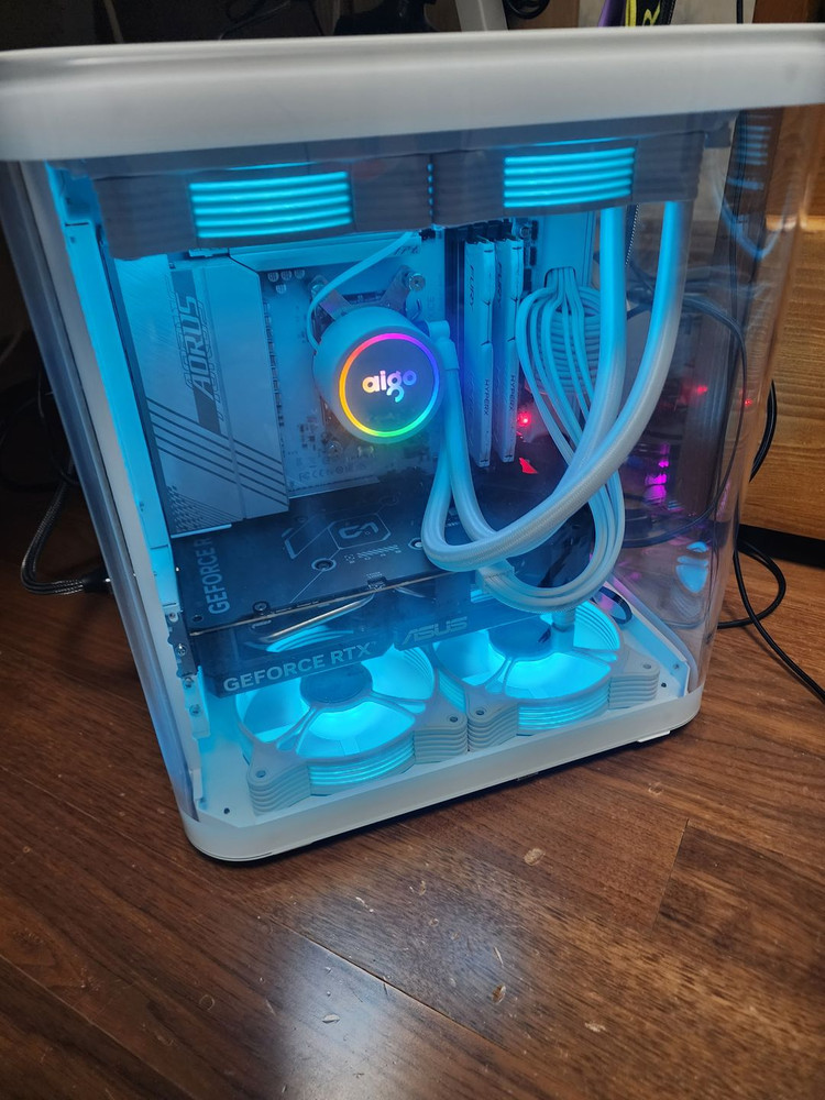 게이밍PC 7500F RTX5060 램16GB 500GB ssd 이미지