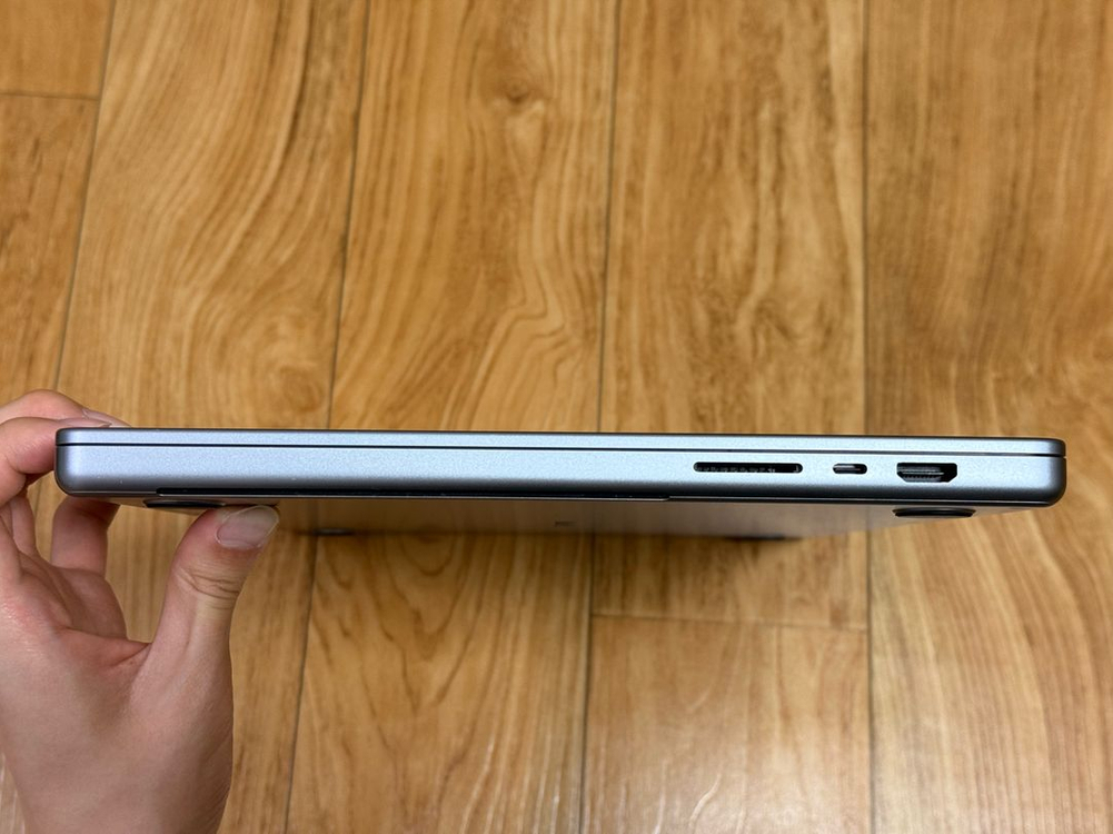 맥북프로 16인치 M1 Max 32GB/1TB/32코어 GPU 이미지