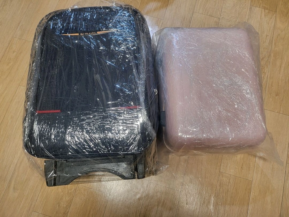 여행용 캐리어 이미지