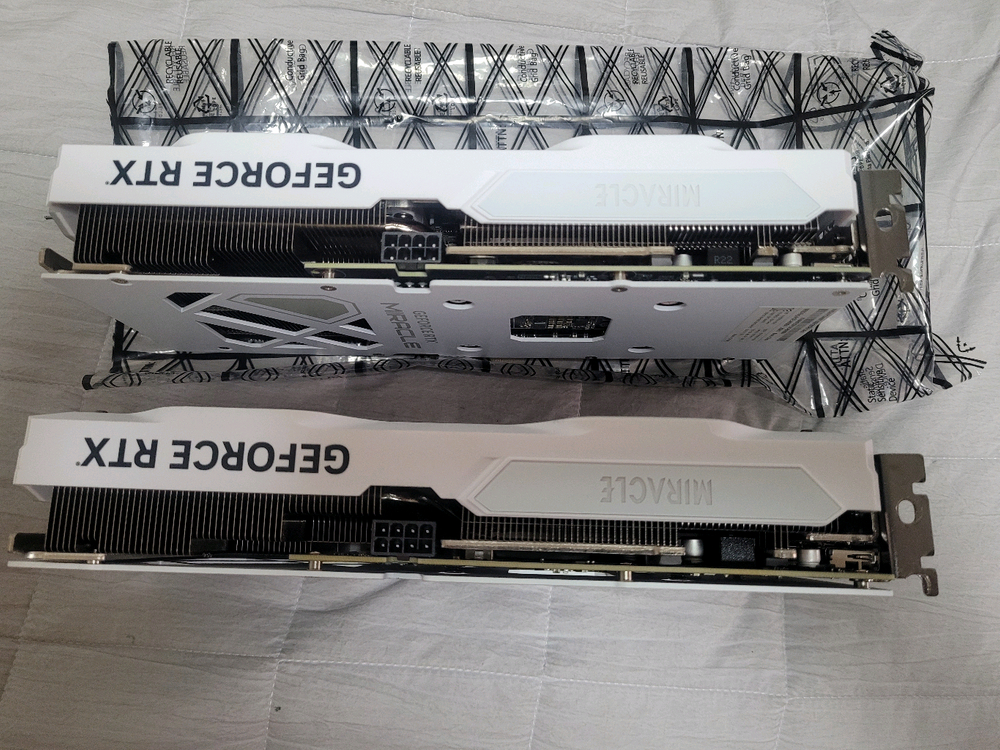 이엠텍 RTX 4060TI MIRACLE WHITE D6 8GB 신품동일 이미지