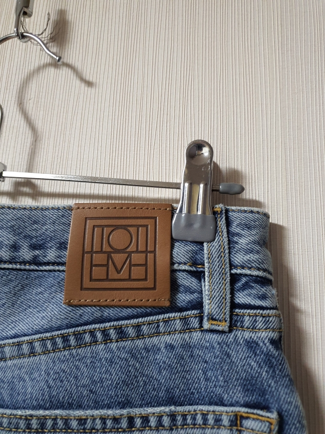 한섬 토템 toteme 워싱 클래식 데님 팬츠 25 사이즈 정품 이미지