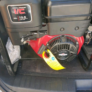 브릭스앤스트래튼 420cc 엔진 13.5HP양수기 이미지