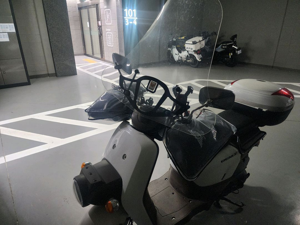 125cc 스쿠터 이미지