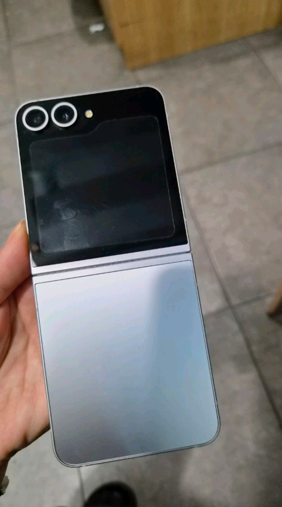 갤럭시 Z 플립6 256GB kt 이미지