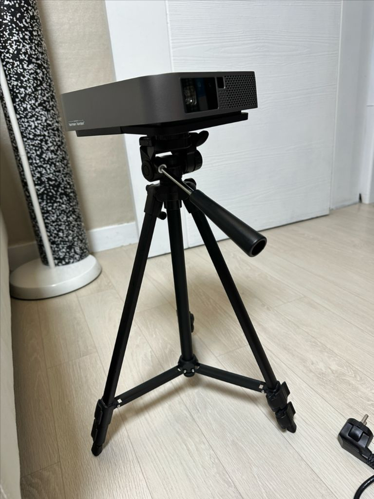 ViewSonic M2e 빔프로젝터 + 미스틱 + 삼각대 (풀박스) 이미지